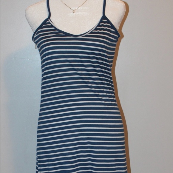 Striped blue and white dress - Picture 4 of 6